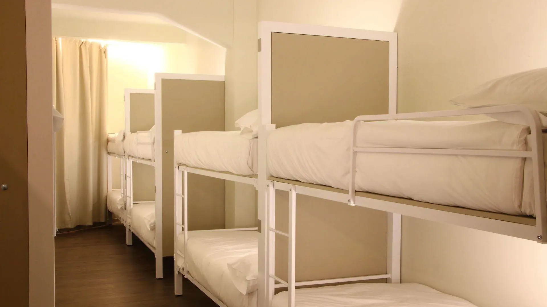 Poshtel Bilbao - Premium Hostel 0*,  Spain